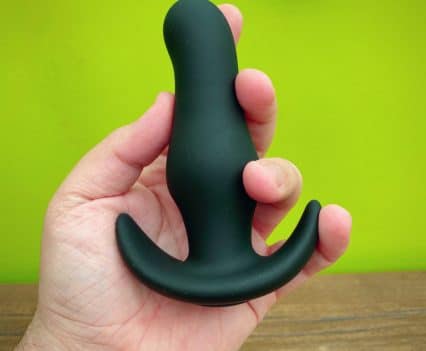 THUMP IT 7x Curved Thumping Anal Plug